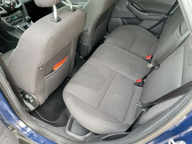 Fahrzeugabbildung Ford Focus 1.6 EcoBoost Titanium Navi, Tempomat, Sitz