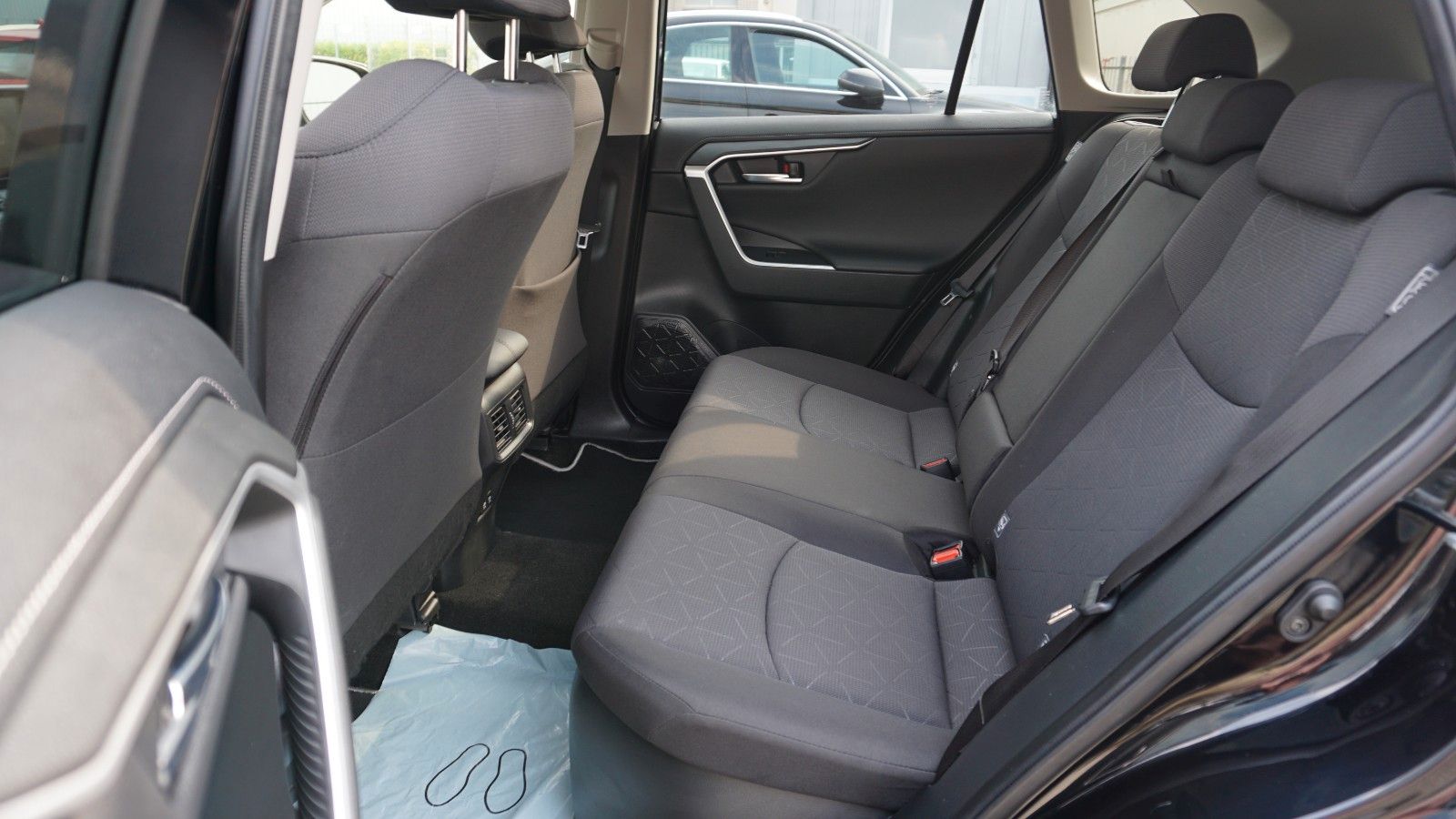Fahrzeugabbildung Toyota RAV4 Hybrid 4x4 Team Deutschland LED,ACC,SH,AHK