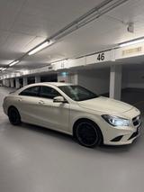 Mercedes-Benz Mercedes Benz CLA 220 AMG - gebrauchte Mercedes-Benz CLA 220 aus dem Jahr 2014