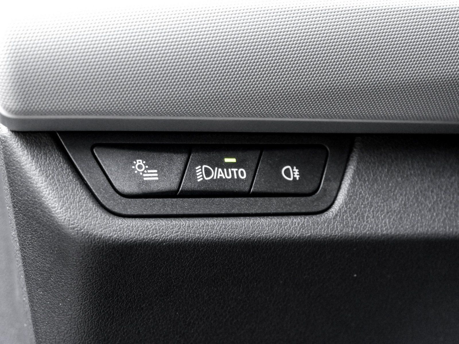 BMW X1 sDrive20d PANO H K ADAPT.LED DA PA foto 16