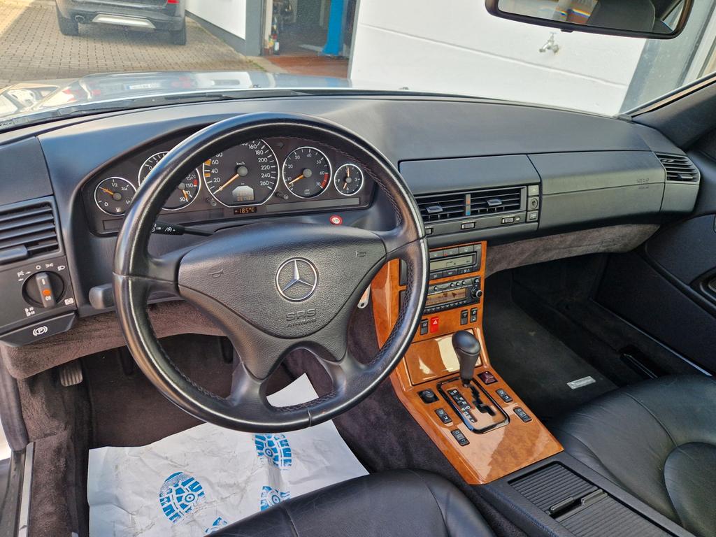 Mercedes-Benz SL 320