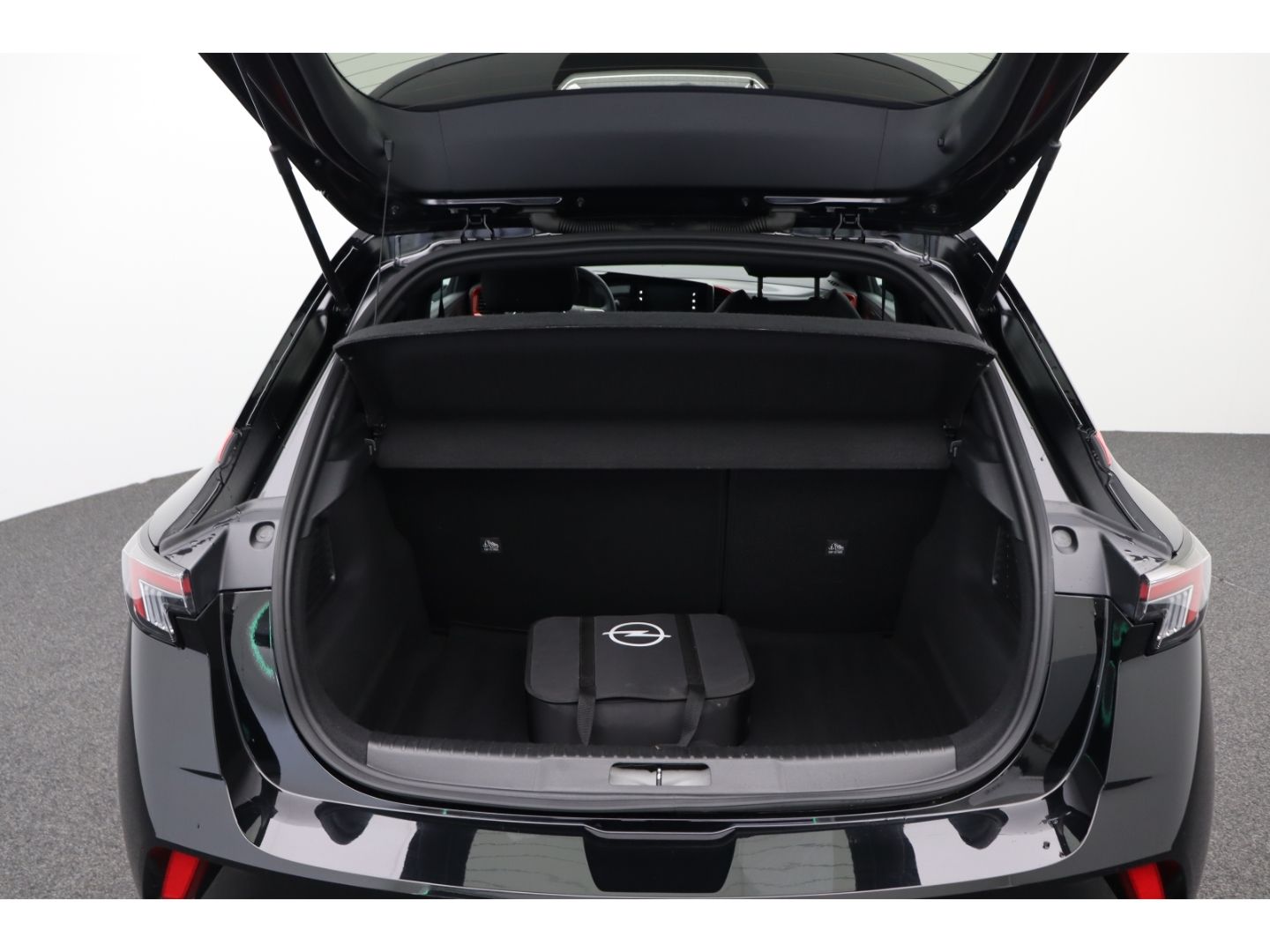 Fahrzeugabbildung Opel Mokka-e e GS Line SHZ Navi Digitales Cockpit LED