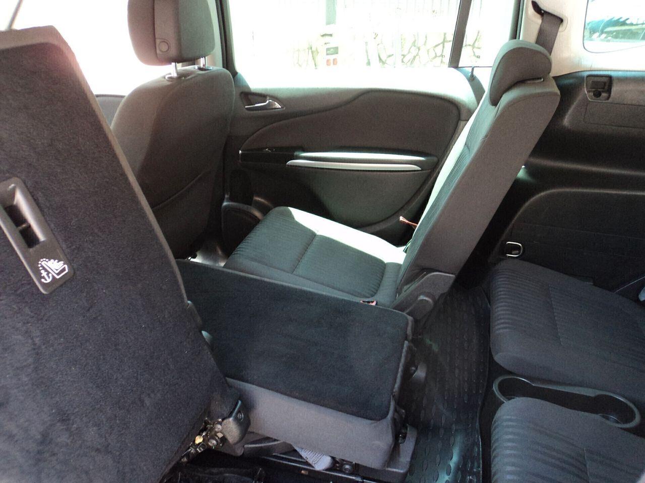 Opel Zafira tourer 2014 — photo 15