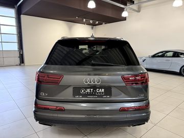 Audi Q7 - 7