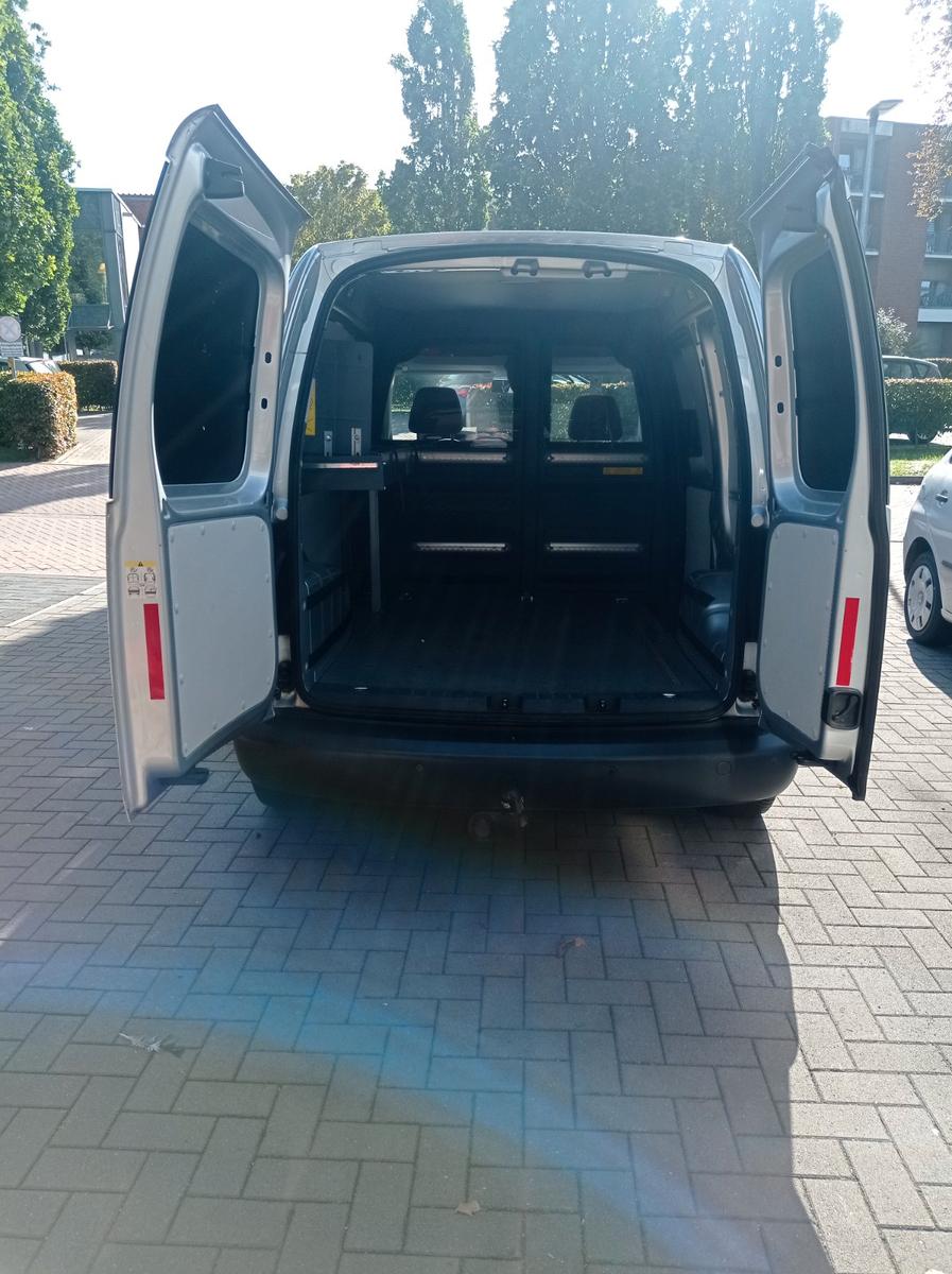 Volkswagen Caddy 1,6TDI 75kW Startline BlueMotion Start...