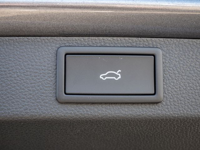 Karoq 1.5 TSI Selection PDC NAVI AHK ACC LED