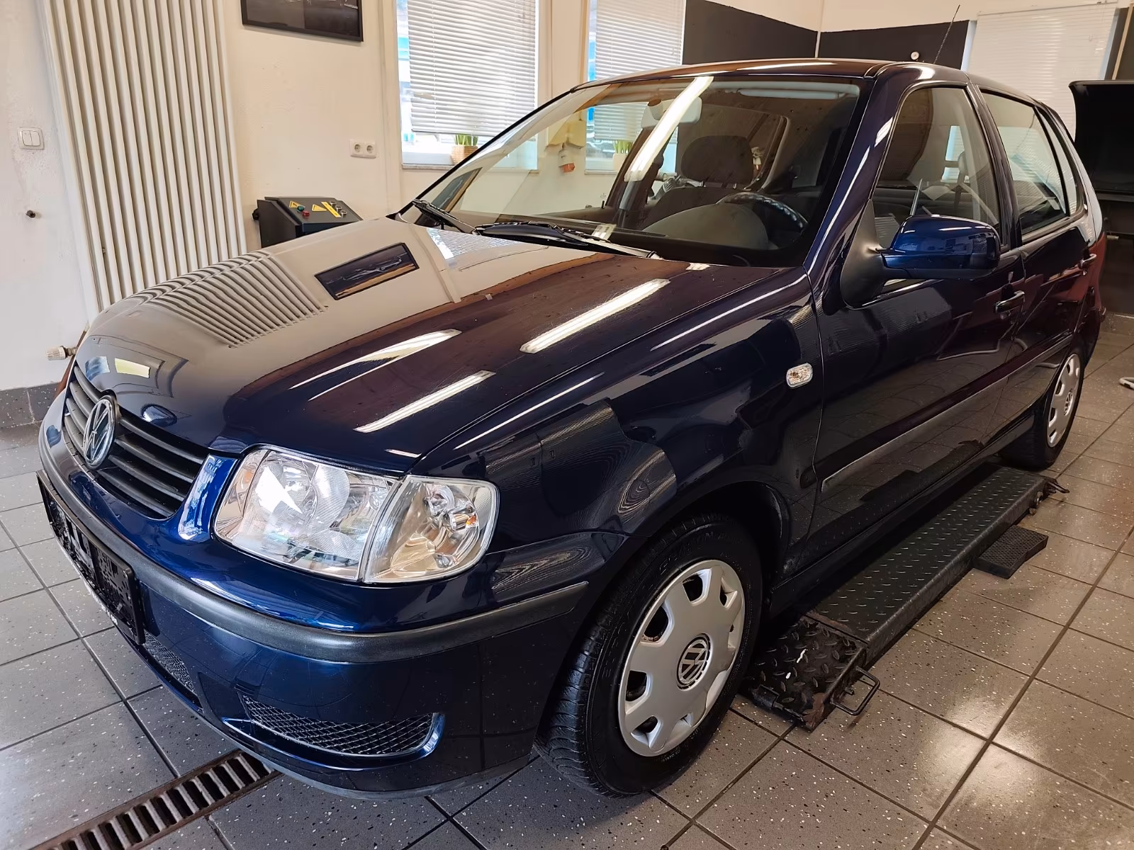 Volkswagen Polo 1.4*TÜV NEU*1.HAND*50000KM*KLIMA*5-TÜRIG**