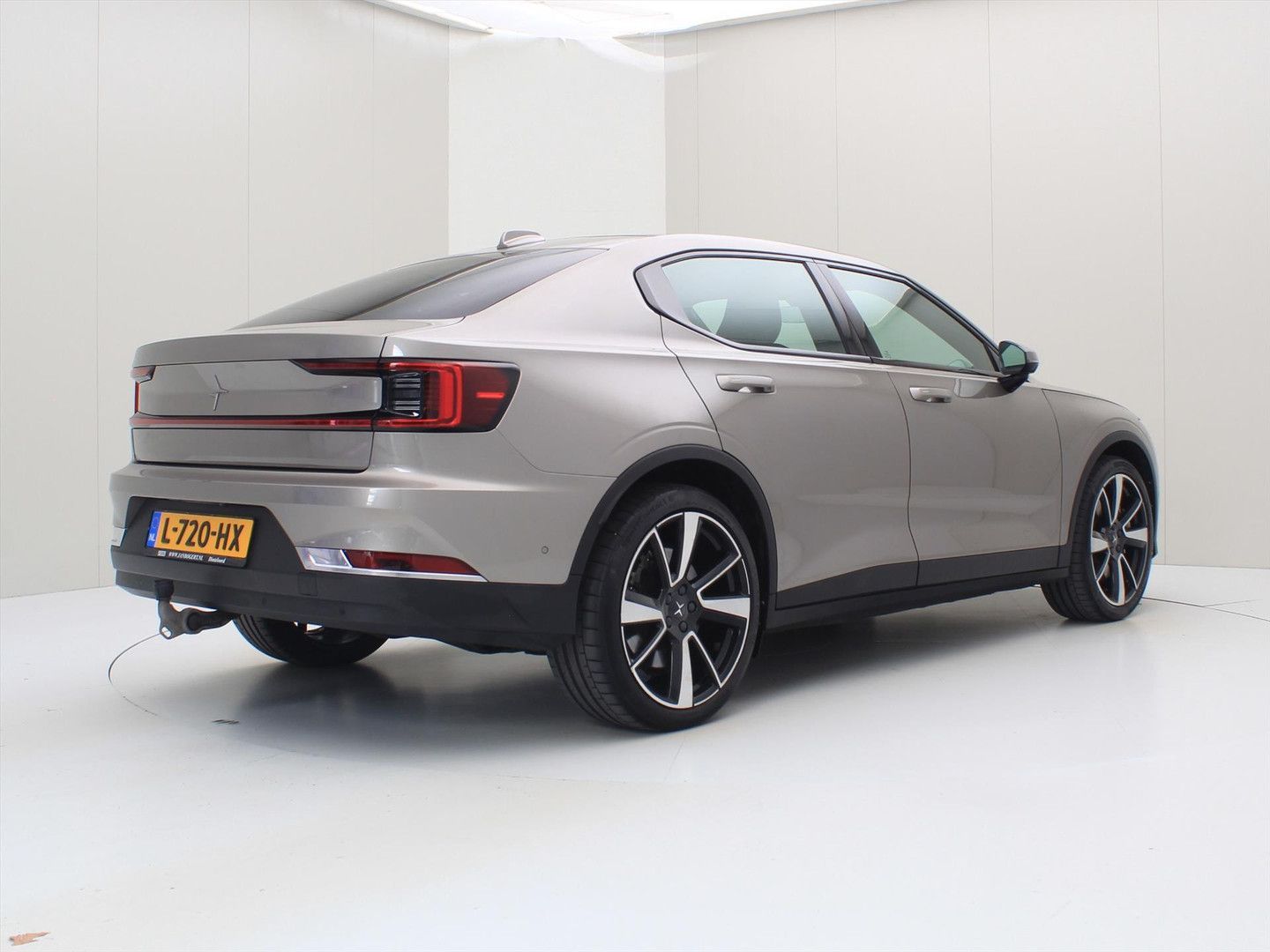 Polestar 2 Long Range Dual motor Launch Edition 78 kWh AW imagem 2