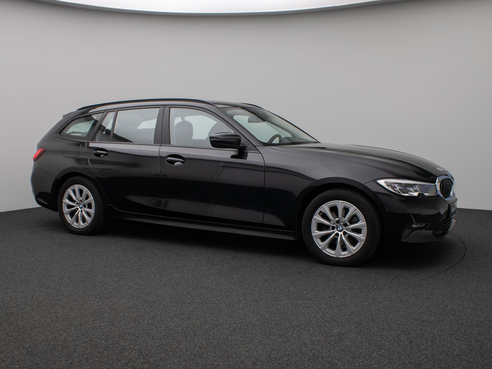 Fahrzeugabbildung BMW 320d Panorama Laser PDC HUD HiFi Komfort Alarm