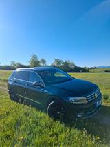 Volkswagen Tiguan Allspace 2.0 TDI SCR 140kW DSG 4MOTIO... - mit Diesel-Antrieb: Grün, Geländewagen