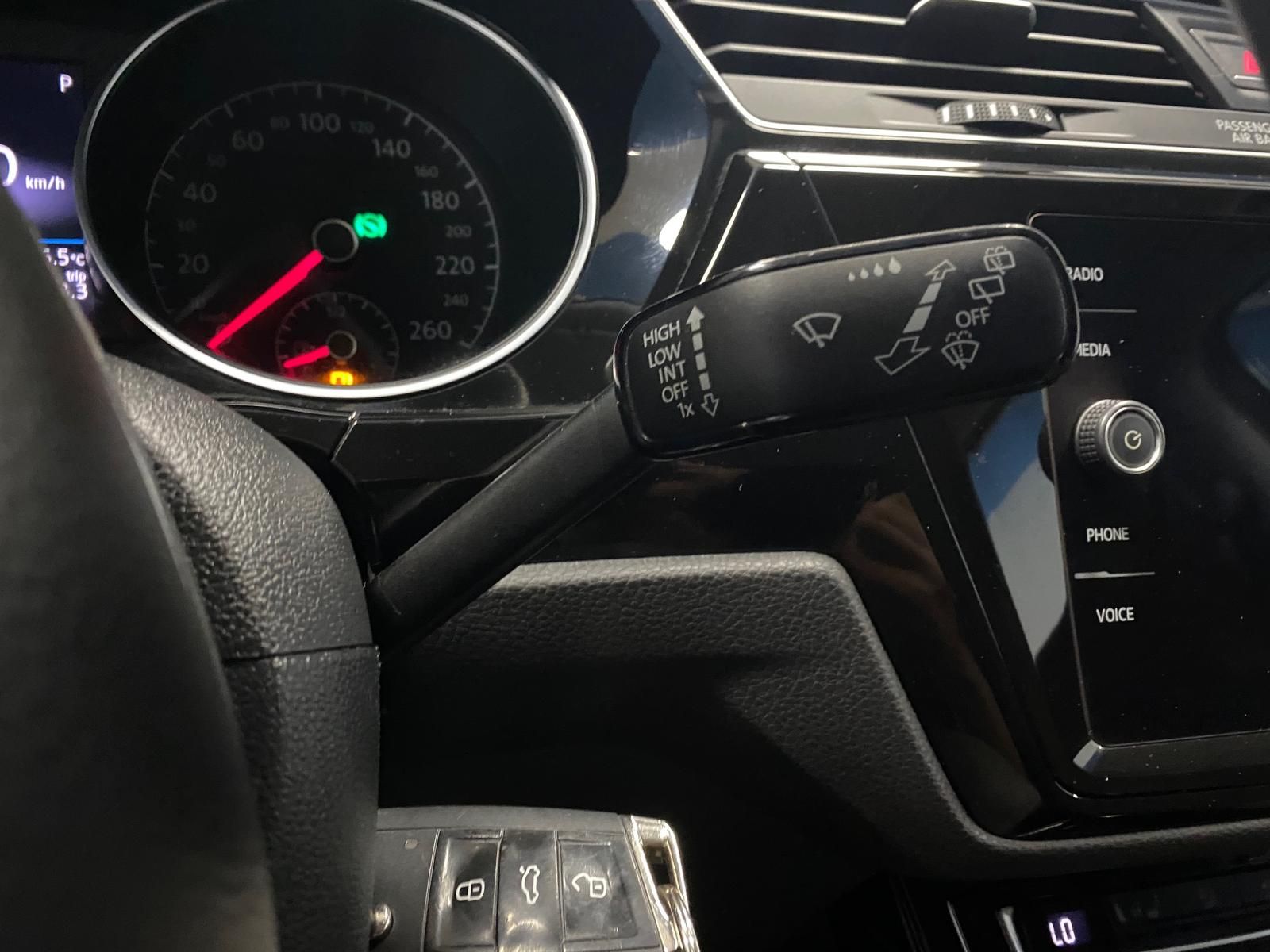 Fahrzeugabbildung Volkswagen Touran 1.4 16V TSI Highline BMT+TOTWINKEL+ACC+++