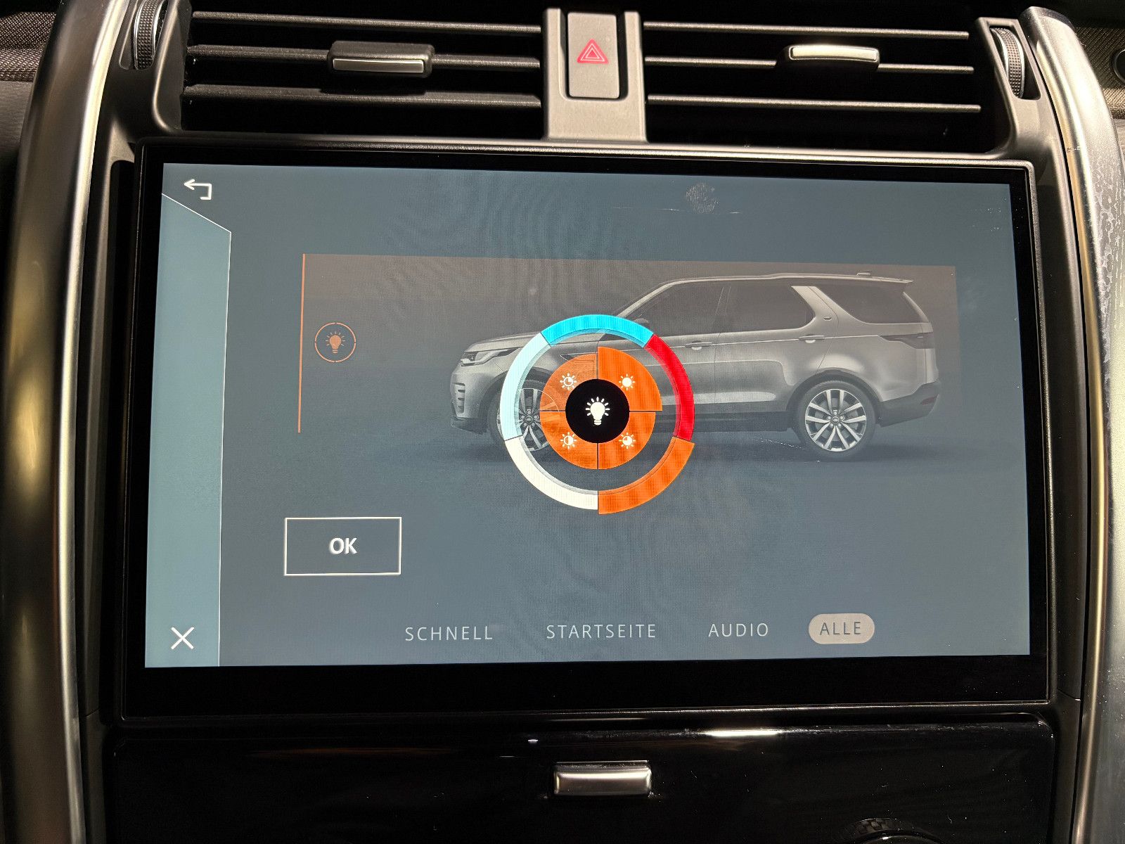 Fahrzeugabbildung Land Rover Discovery 5 R-Dynamic SE AWD/7-SITZER/360''KAM