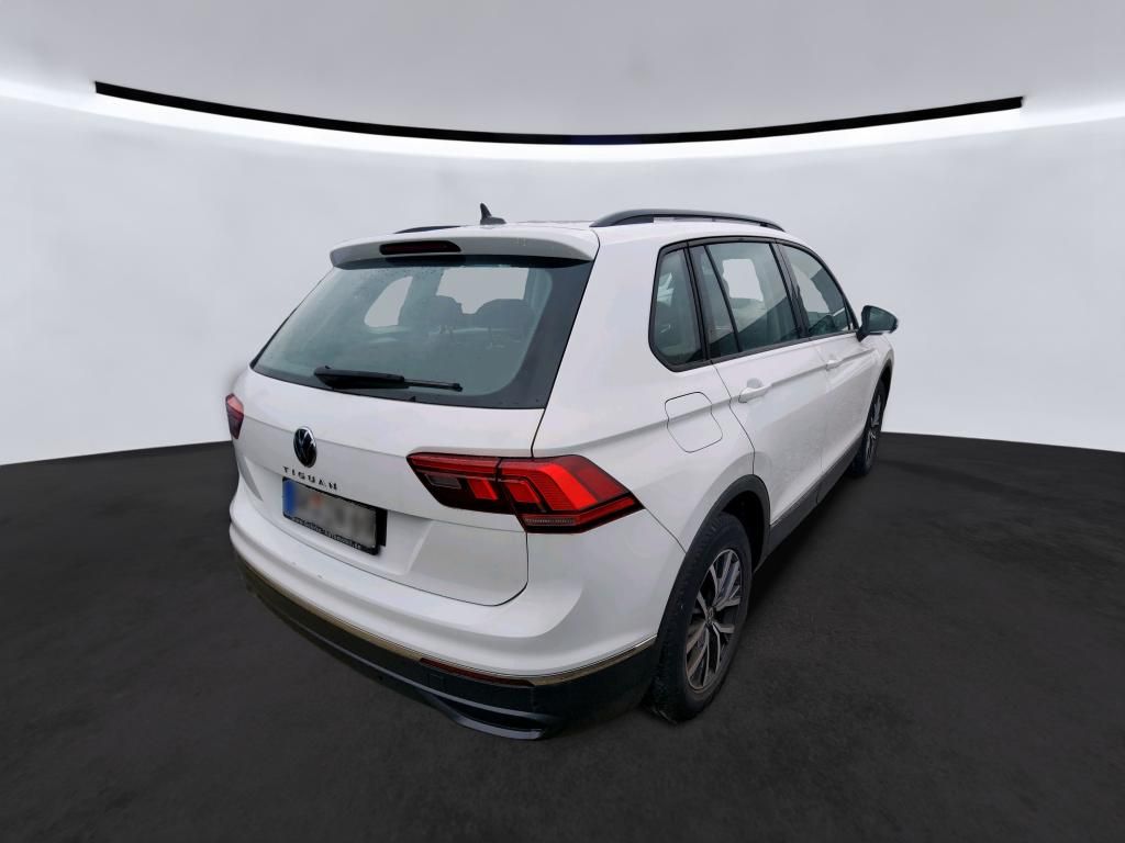 Fahrzeugabbildung Volkswagen Tiguan TSI Life LED Navi ACC PDC SH