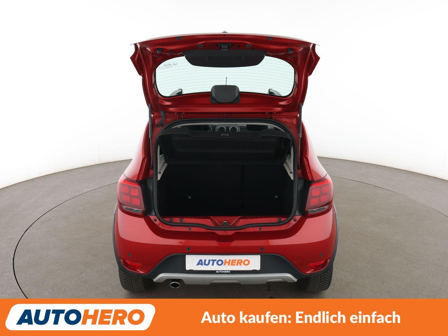 Dacia Sandero 0.9 TCe Stepway Celebration Aut.*NAVI*