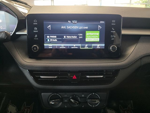 SKODA Fabia — Foto 18