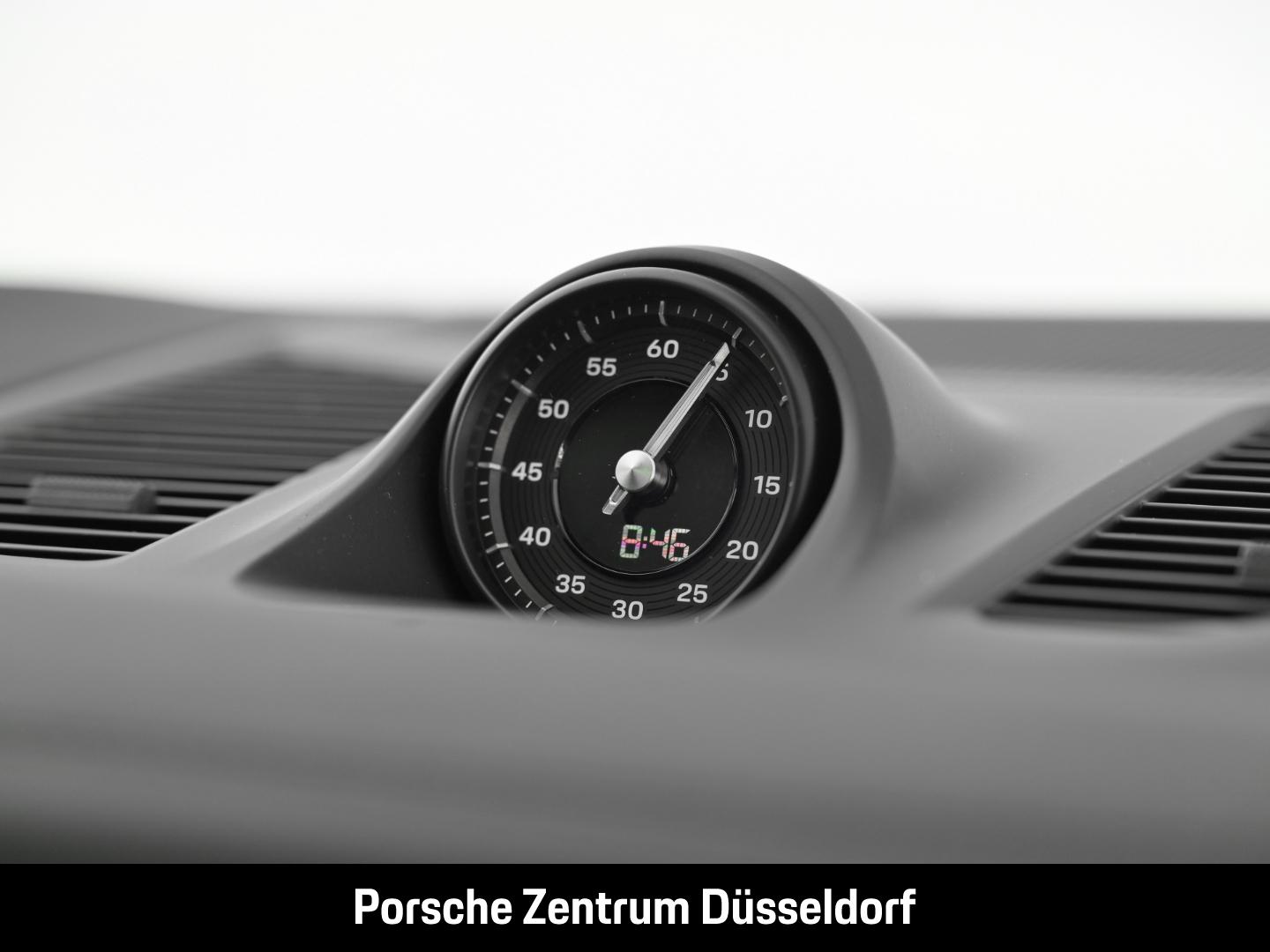 Porsche Cayenne E-Hybrid Coupe Surround-View Head-Up