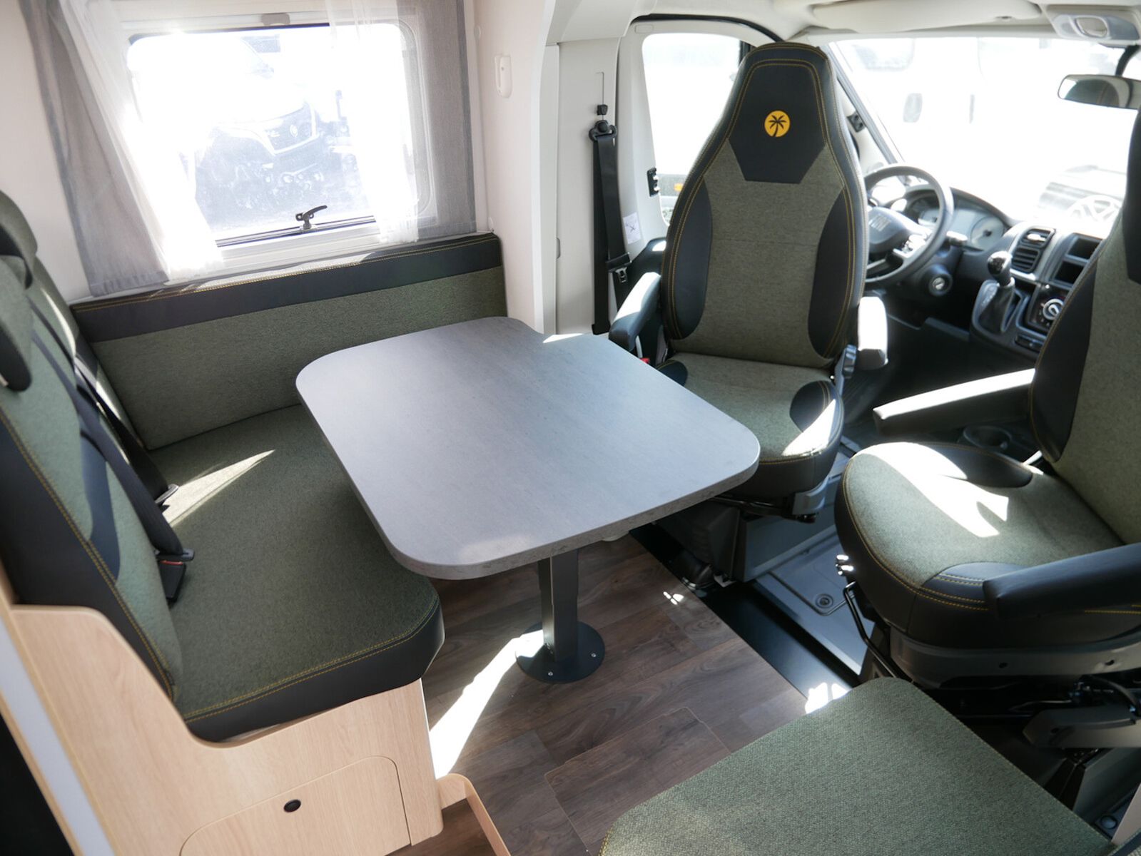 Fahrzeugabbildung Sunlight Adventure T 68 Hubbett, Automatik