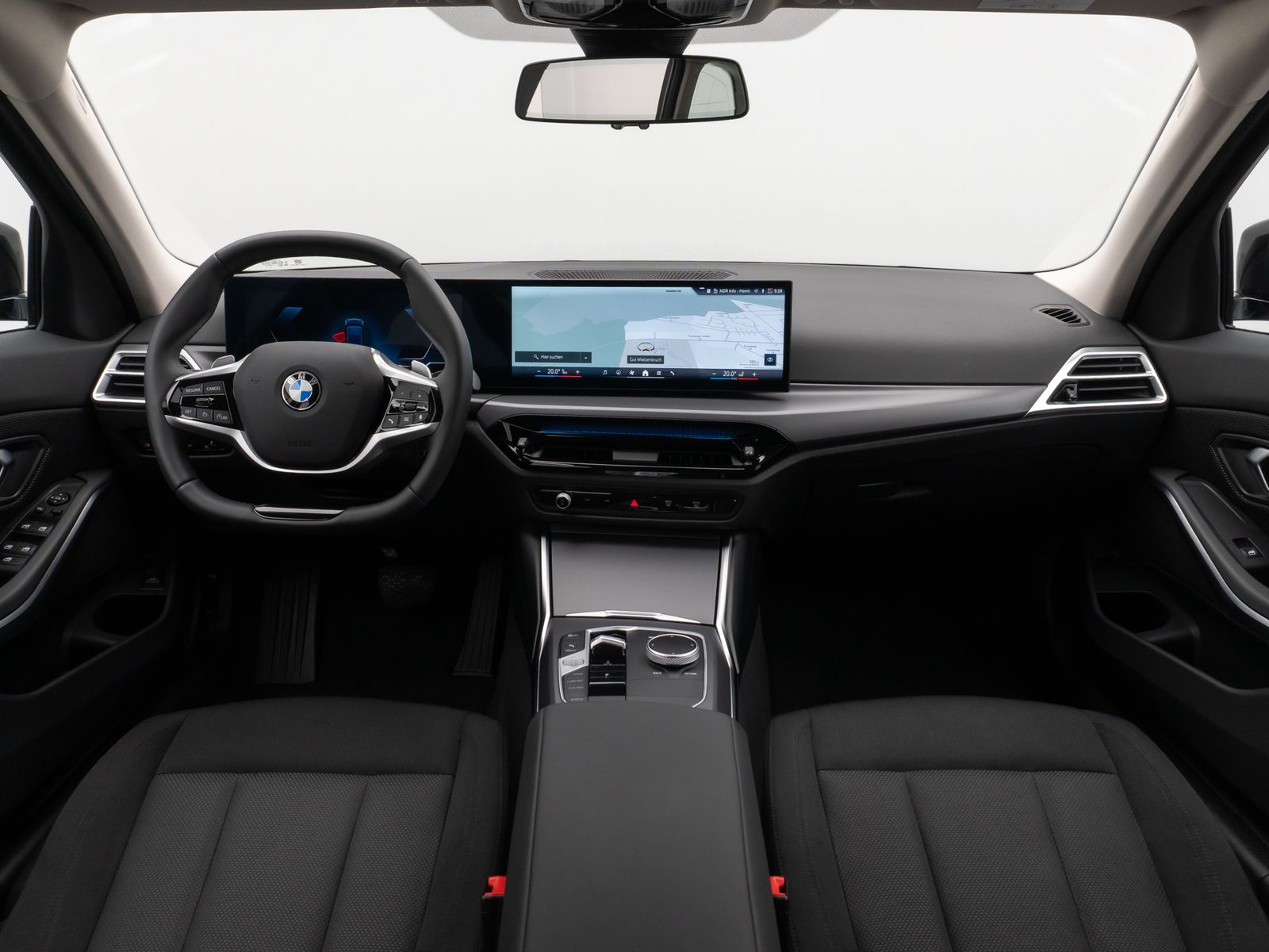Fahrzeugabbildung BMW 318i Kamera DAB CockPit+ Alarm Geschwindigkeitsr