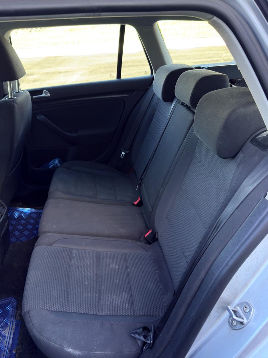 Volkswagen Golf 2010 — photo 14