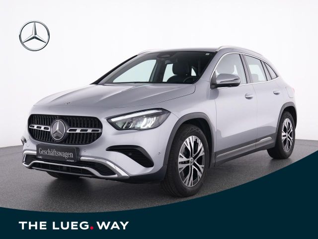 Mercedes-Benz GLA 180 PROGRESSIVE+AHK+KEYLESS+360°+DISTRONIC++