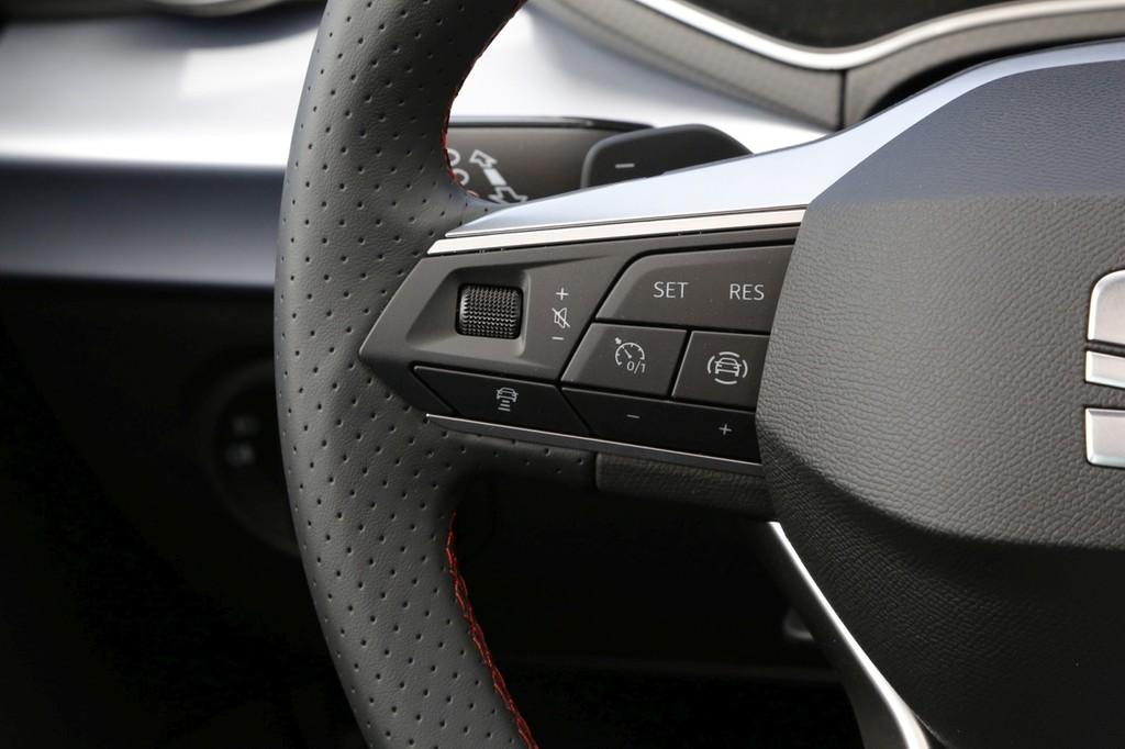 Seat Ibiza 1.0 TSI DSG FR 18" LED Kamera Navi
