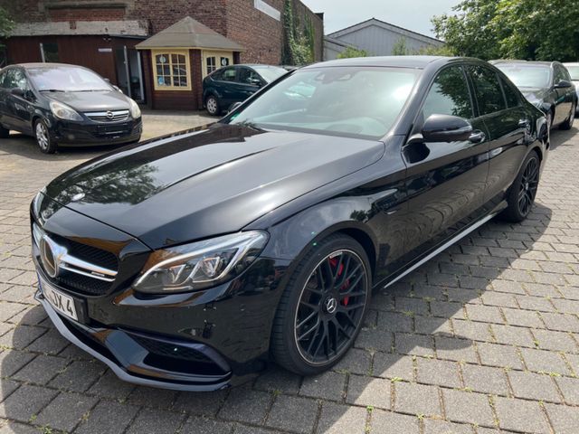 Mercedes-Benz C 63 S AMG TOP/VOLL/HEAD-UP/360 GRAD/LED/PANO