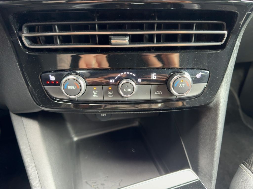 Fahrzeugabbildung Opel Mokka GS, NAVI, Allwetter, Apple CarPlay / Andro