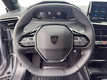 Peugeot 2008 1.2 145 Allure LED+SHZ+PDC+SpurH