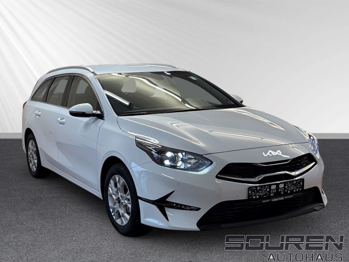 Fahrzeugabbildung Kia Ceed_sw 1.5 T-GDI Ultimate Edition NAVI+KEYLESS+