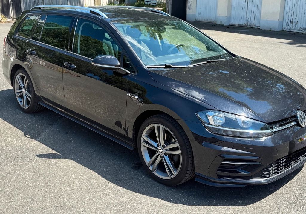 Image of Volkswagen Golf