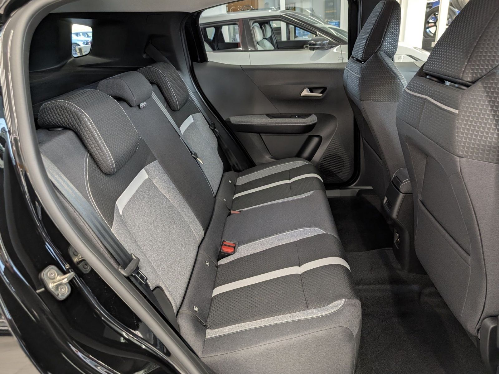 OPEL Frontera 1.2 GS Hybrid eDCT Kamera Navi – Bild 11