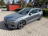 Volvo V60 T6 AWD Momentum Pro, s.g.Zust., 2. Hd. - Volvo V60 Kombi Awd mit Benzin-Antrieb