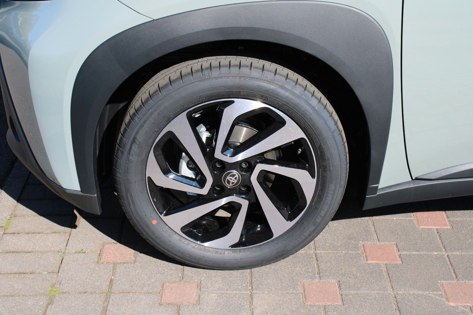Fahrzeugabbildung Toyota Aygo X 1.0 Teamplayer