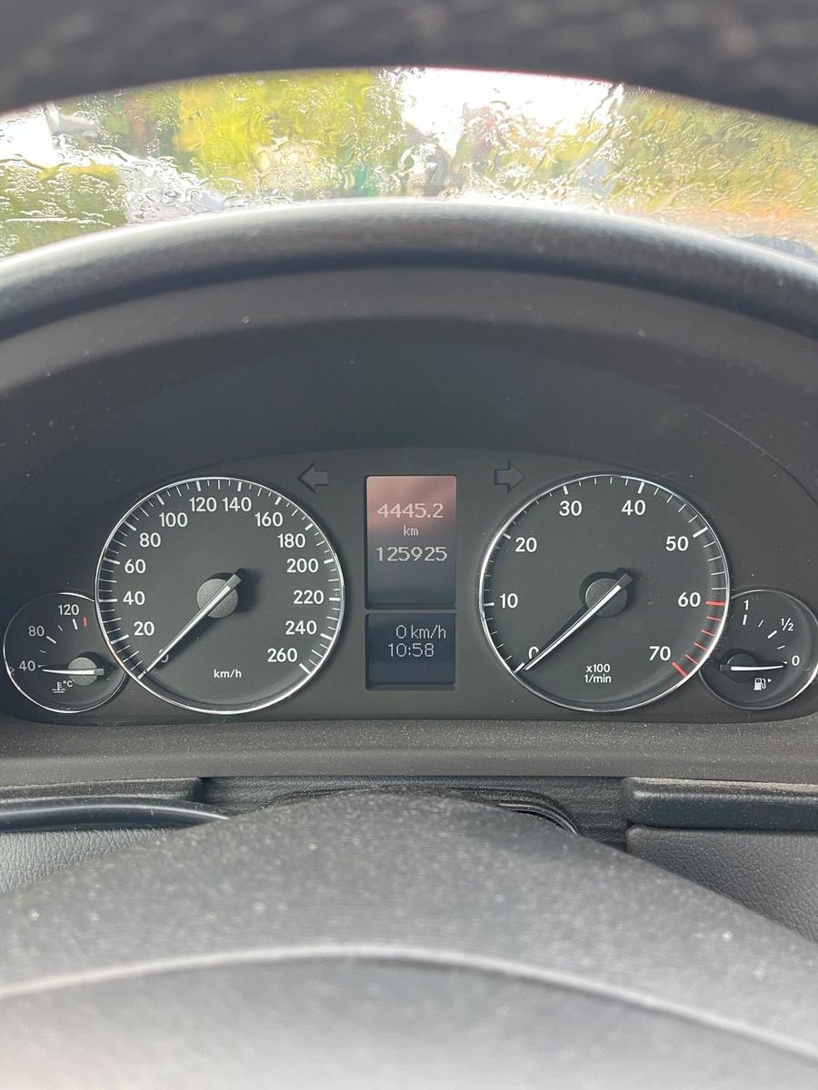 Mercedes-Benz C230 2004 — photo 6