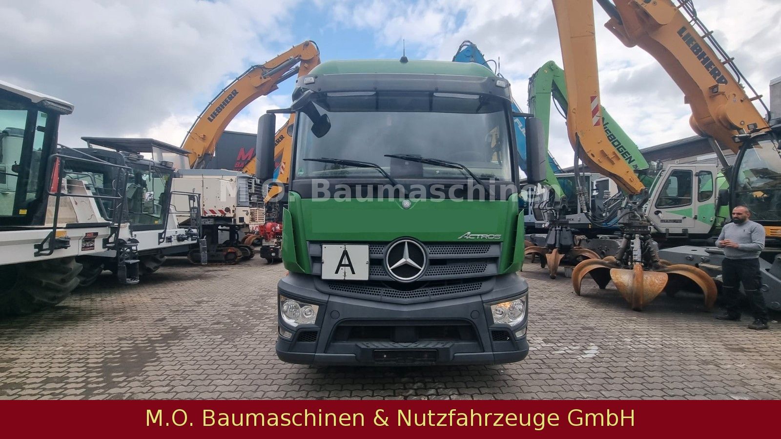 Fahrzeugabbildung Mercedes-Benz Antos 2546 / Euro 6 / 6x2 / Hiab Abroller /