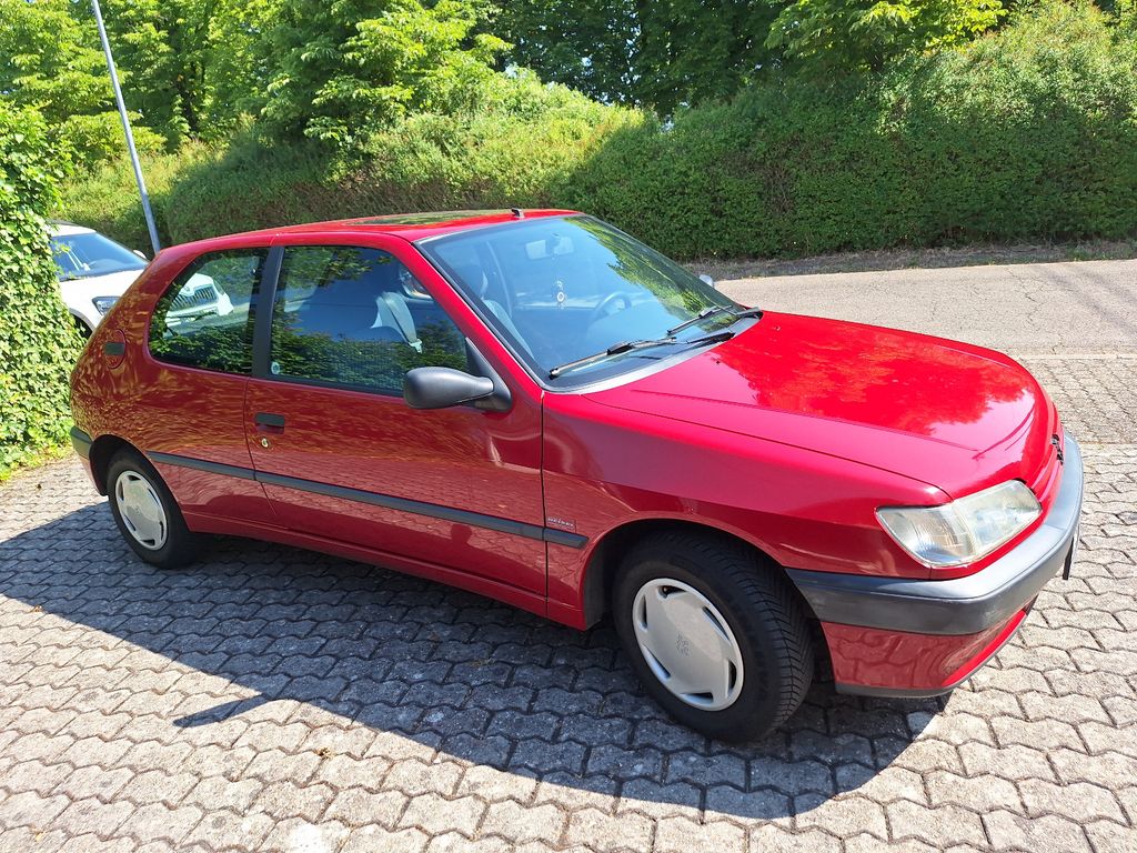 Peugeot 306