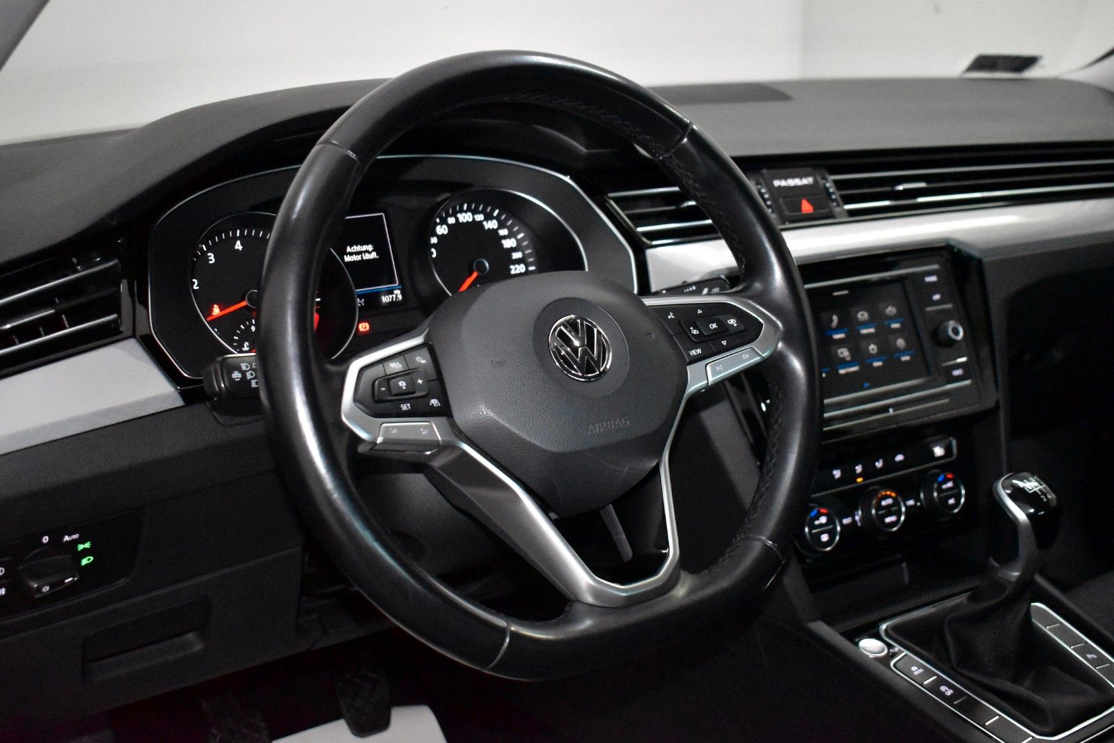 Fahrzeugabbildung Volkswagen Passat Lim.1.5 TSI R-Line ,LED,ACC, LM18"+WR