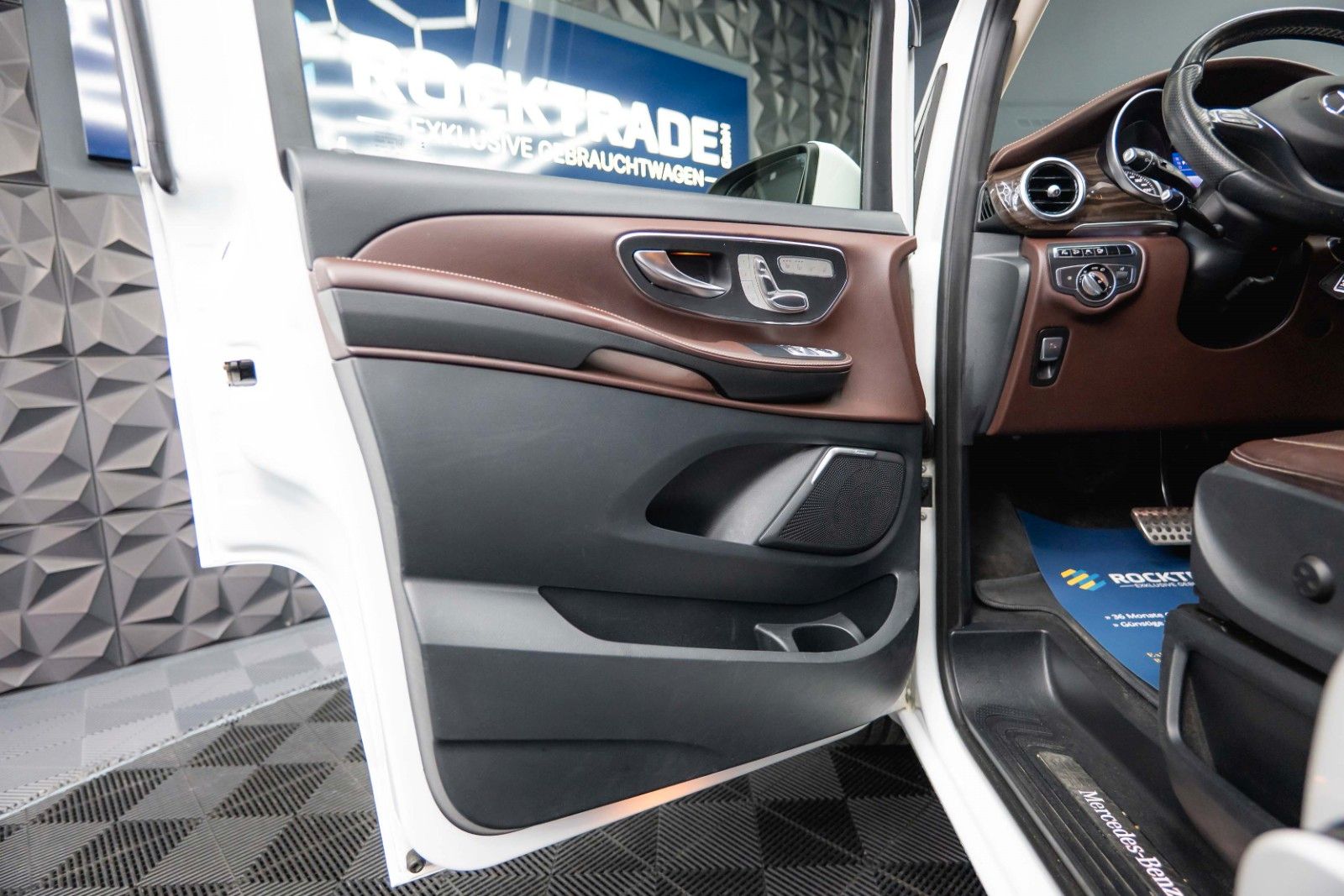 Fahrzeugabbildung Mercedes-Benz V 250 CDI AVANTGARDE EDITION 4MATIC | LED | 19%