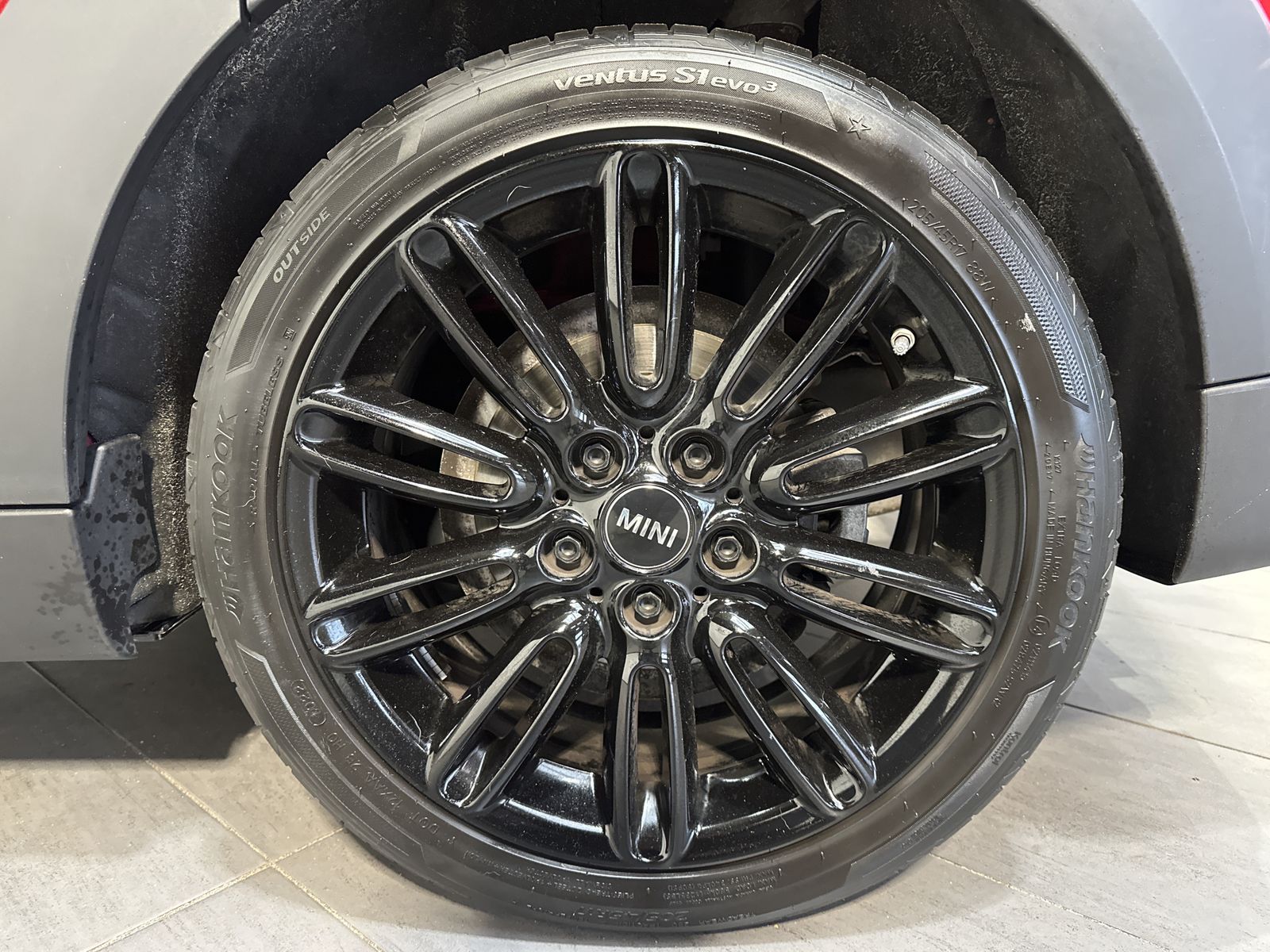 Fahrzeugabbildung MINI Cooper 5-Türer Aut. NAV+LED+PANO+17ZOLL+SHZ+1HD