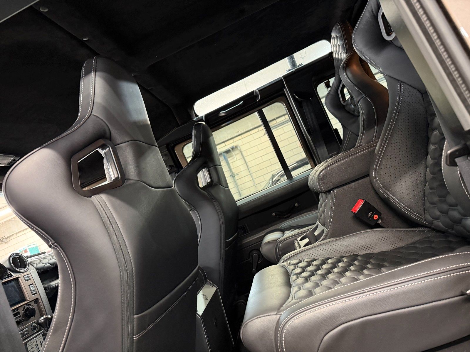 Land Rover Defender 6.2 Corvette LT1 525 HP The Landrovers imagem 3