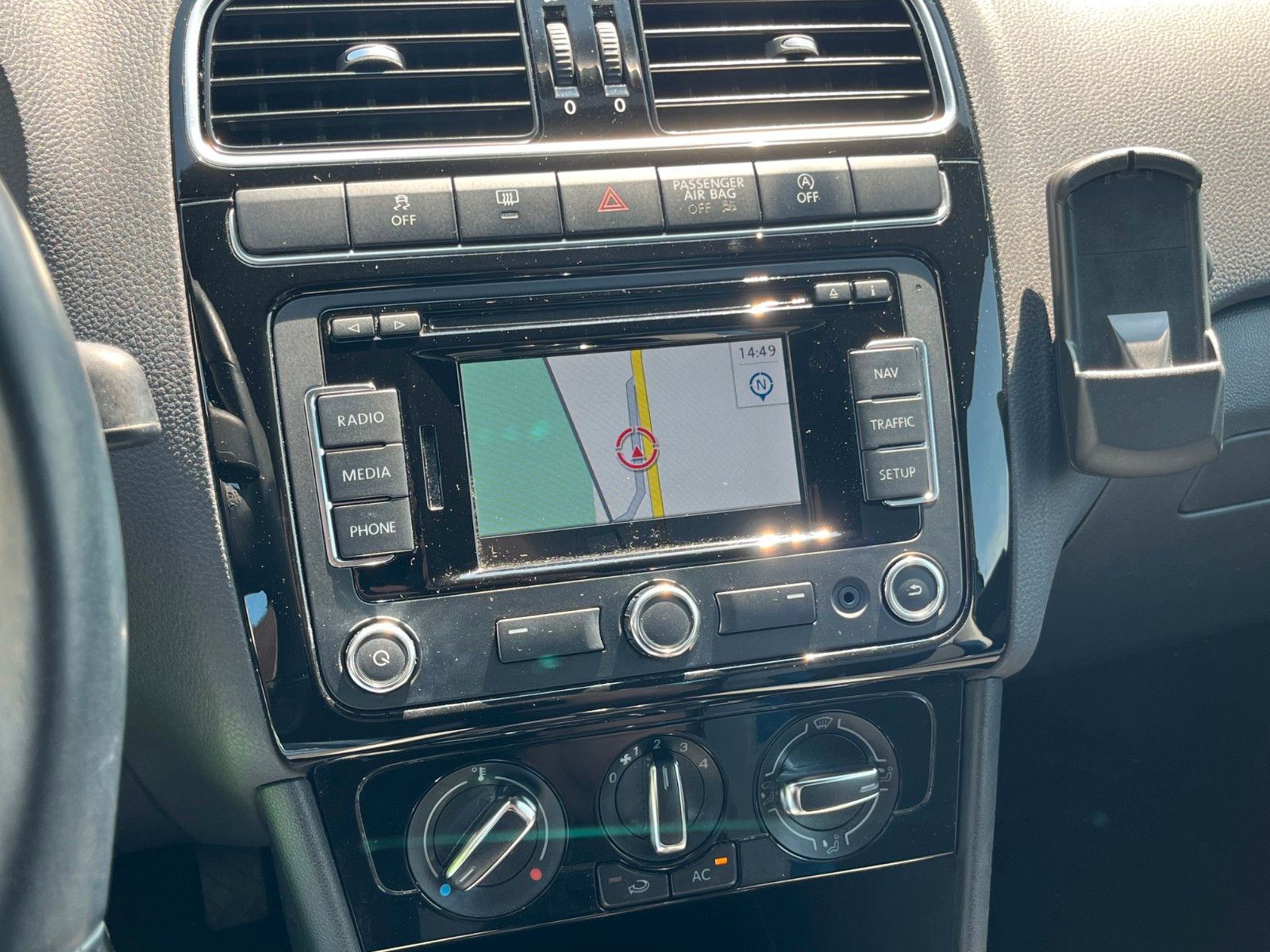 Fahrzeugabbildung Volkswagen Polo V 1.4 TSI BlueGT Navi Leder 1.HD SCHECKHEFT