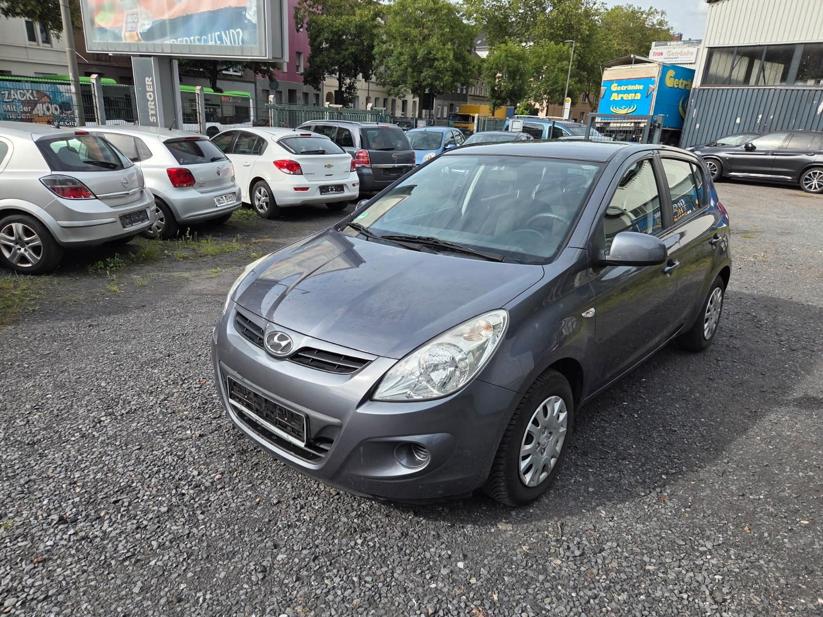 Hyundai i20 1.2 FIFA WM 2Hand Klima TÜV und Kupplung neu