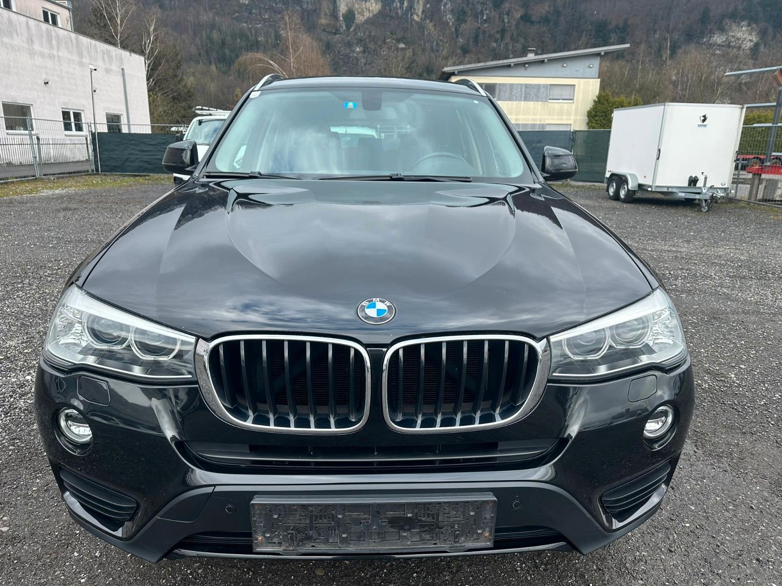 BMW X3 xDrive 20 d/NAVI/KAMERA/SHZ/LED/1 HAND !!!