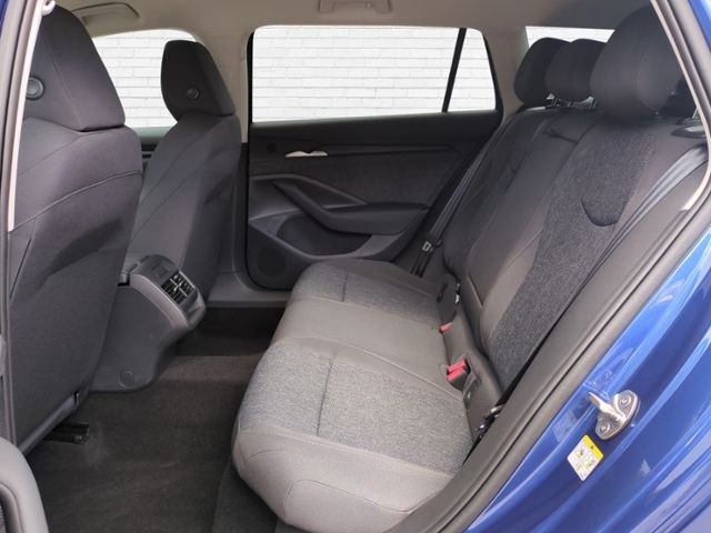 Fahrzeugabbildung SKODA Superb Combi 1.5 TSI mHEV Essence NAVI ALU LED