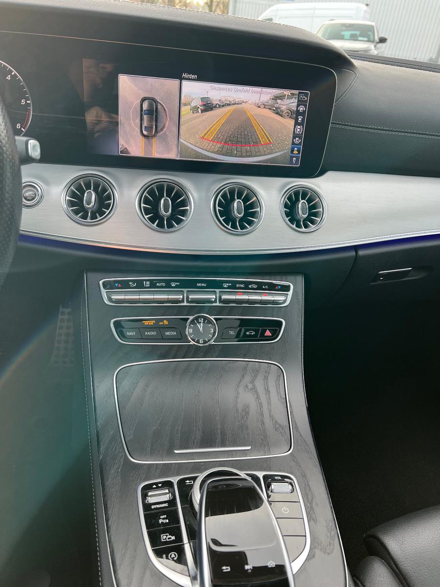 Mercedes-Benz CLS 300 d AMG  Distronic AHK Schiebdach Head-up