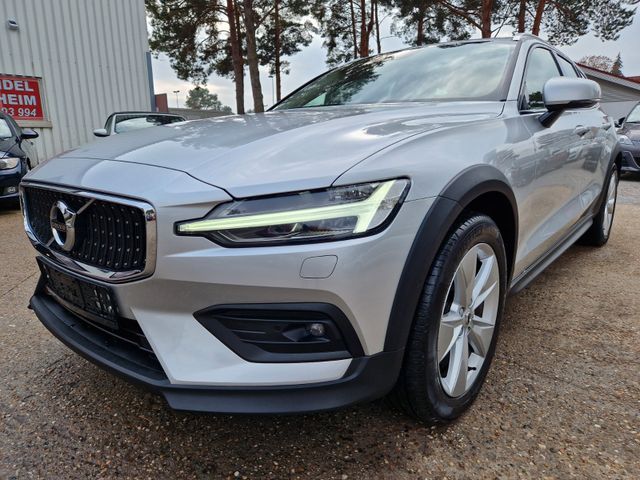 Volvo V60 2.0D B4 CROSS COUNTRY PRO AWD LED AUTOPiLOT