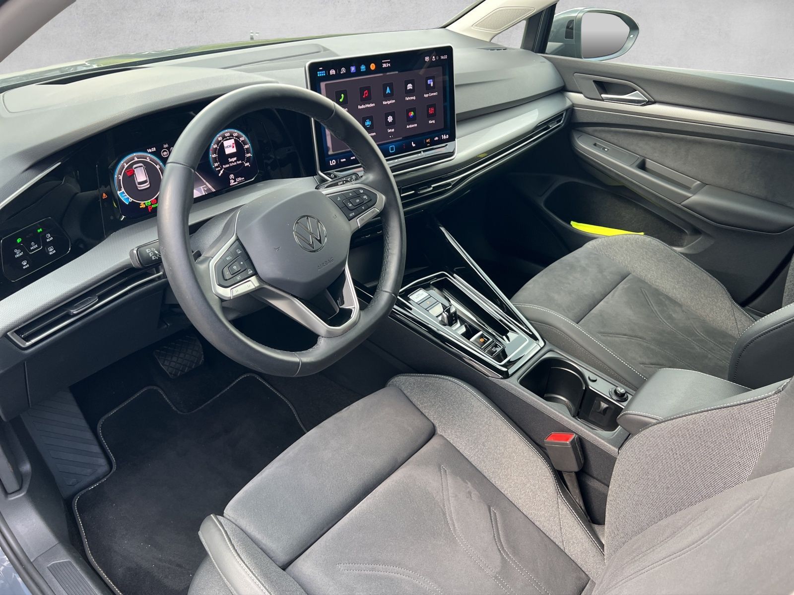 Golf VIII Variant Style 1.5 eTSI DSG Navi*Pano*K