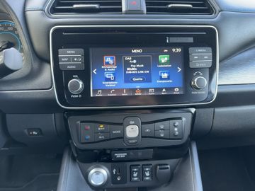 Nissan Leaf ZE1 40kWh TEKNA 122PS NAVI