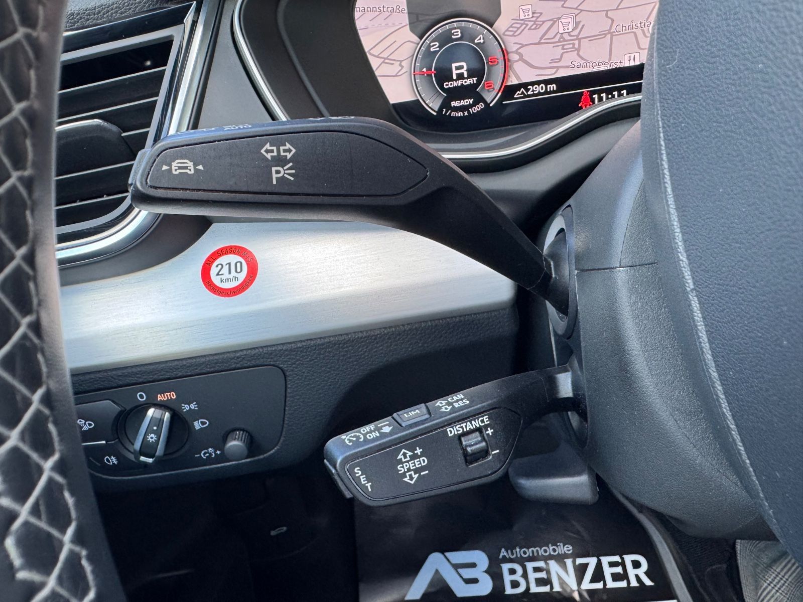 Fahrzeugabbildung Audi Q5 40 TDI quattro S line/LEDER/LED/NAVI/SHZ/ACC/