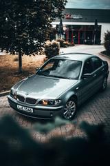 BMW 320i - 6 Zylinder, wenig KM, gute Historie, TÜV - BMW 320 aus 2003: 320i